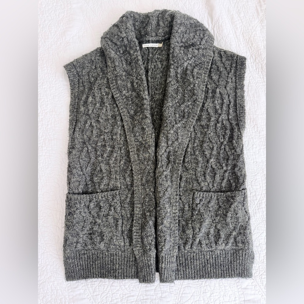 Alice + Olivia Charcoal Gray Oversized Wool AlpacaCable Knit Sleeveless Vest